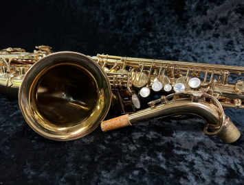 Photo Very Pretty Original Lacquer Selmer Paris Mark VII Alto Saxophone, Serial #299553